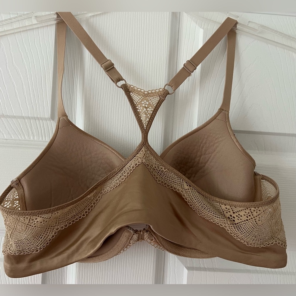 Maidenform Front-close Racerback Bra - Picture 2 of 4